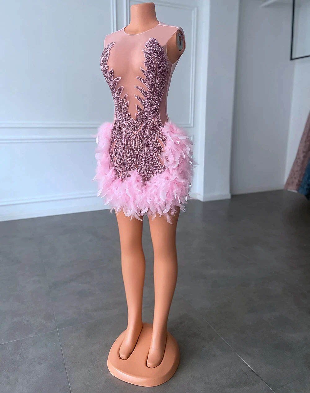 Sexy See Through Luxury Sparkly Pink Beaded Feather Black Girls Short Prom Dresses For Birthday Party