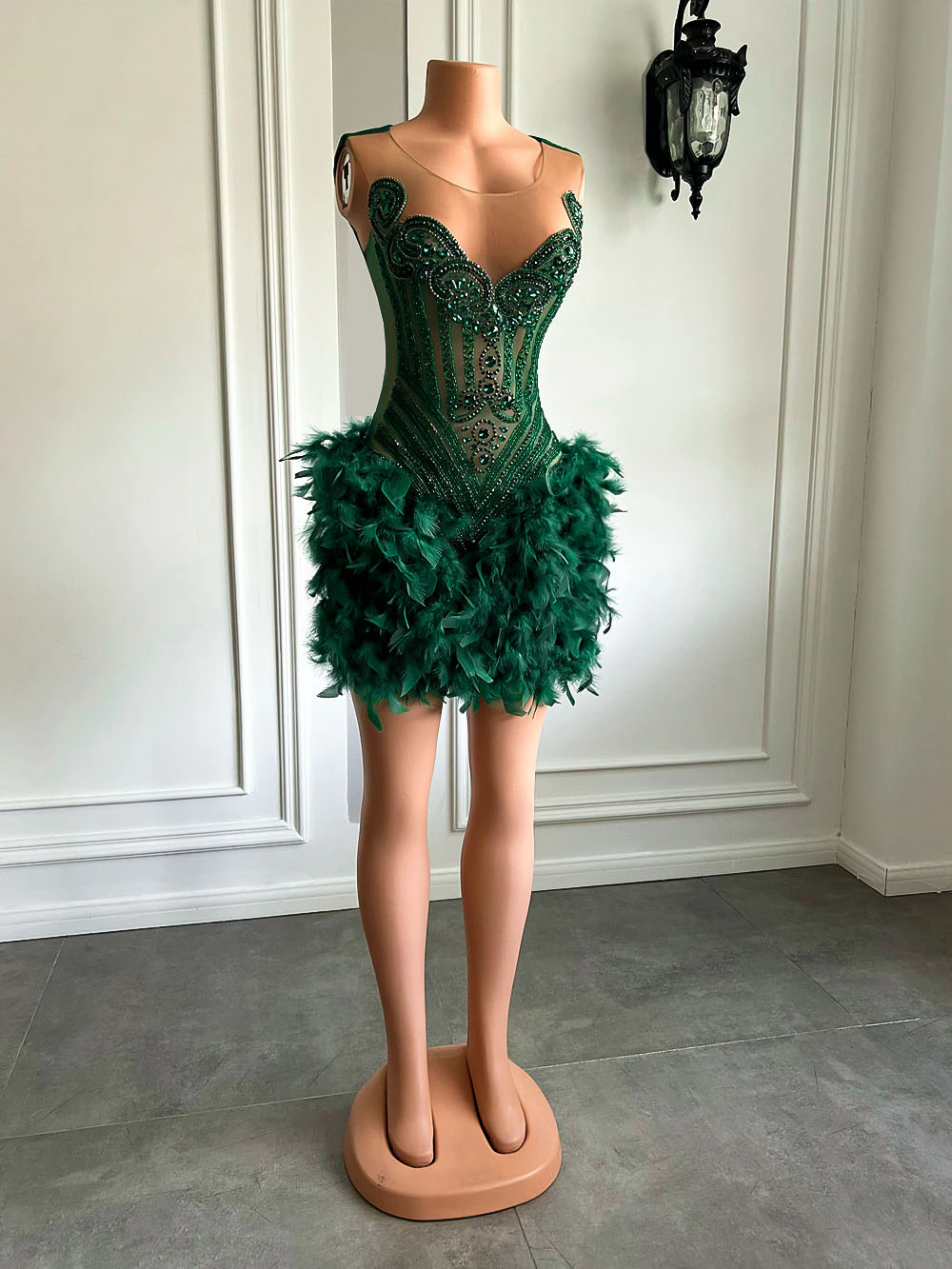 Real Luxury Black Girls Formal Occasion Birthday Party Dresses Emerald Green Feather Women Short Prom Dress 2023