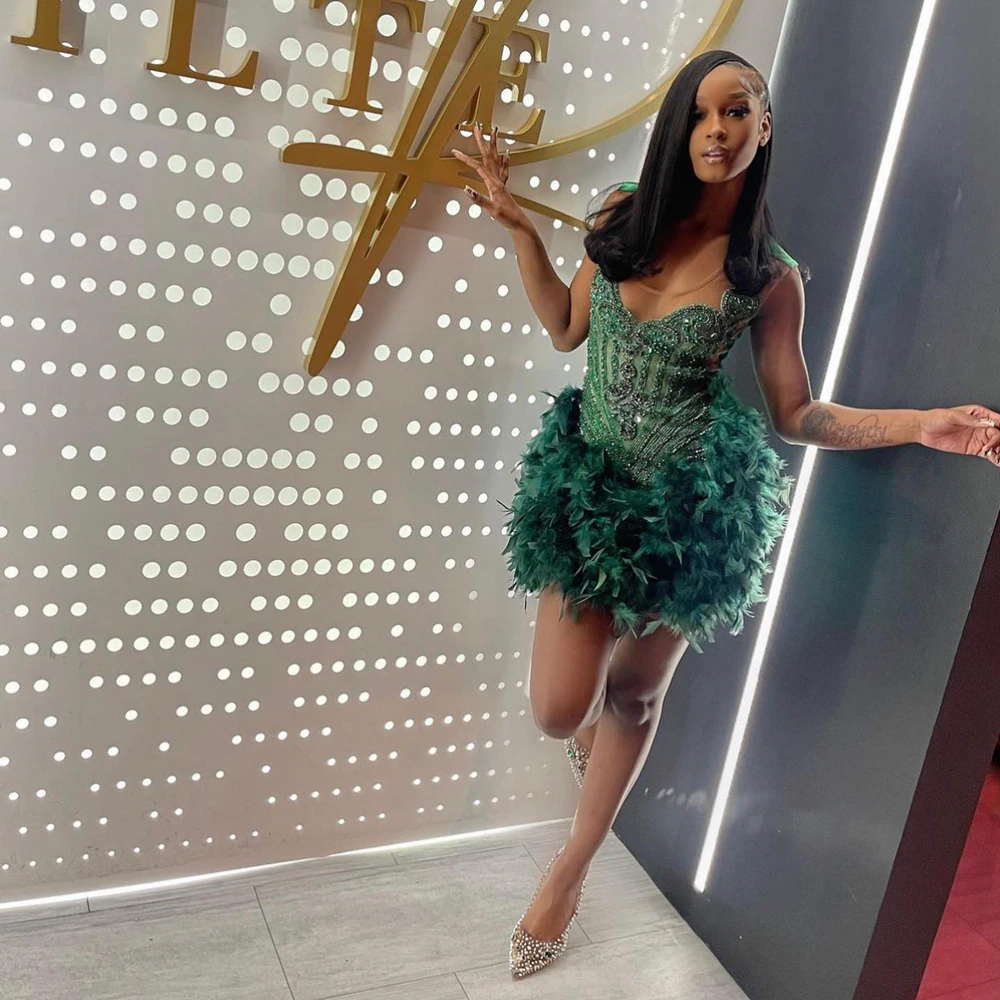 Real Luxury Black Girls Formal Occasion Birthday Party Dresses Emerald Green Feather Women Short Prom Dress 2023