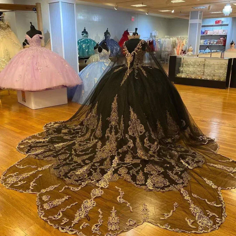 Gorgeous Black Quinceanera Dresses Gold Applique Ball Gown Princess Birthday Party Sweet 16 vestidos de 15 With Cape Gothic