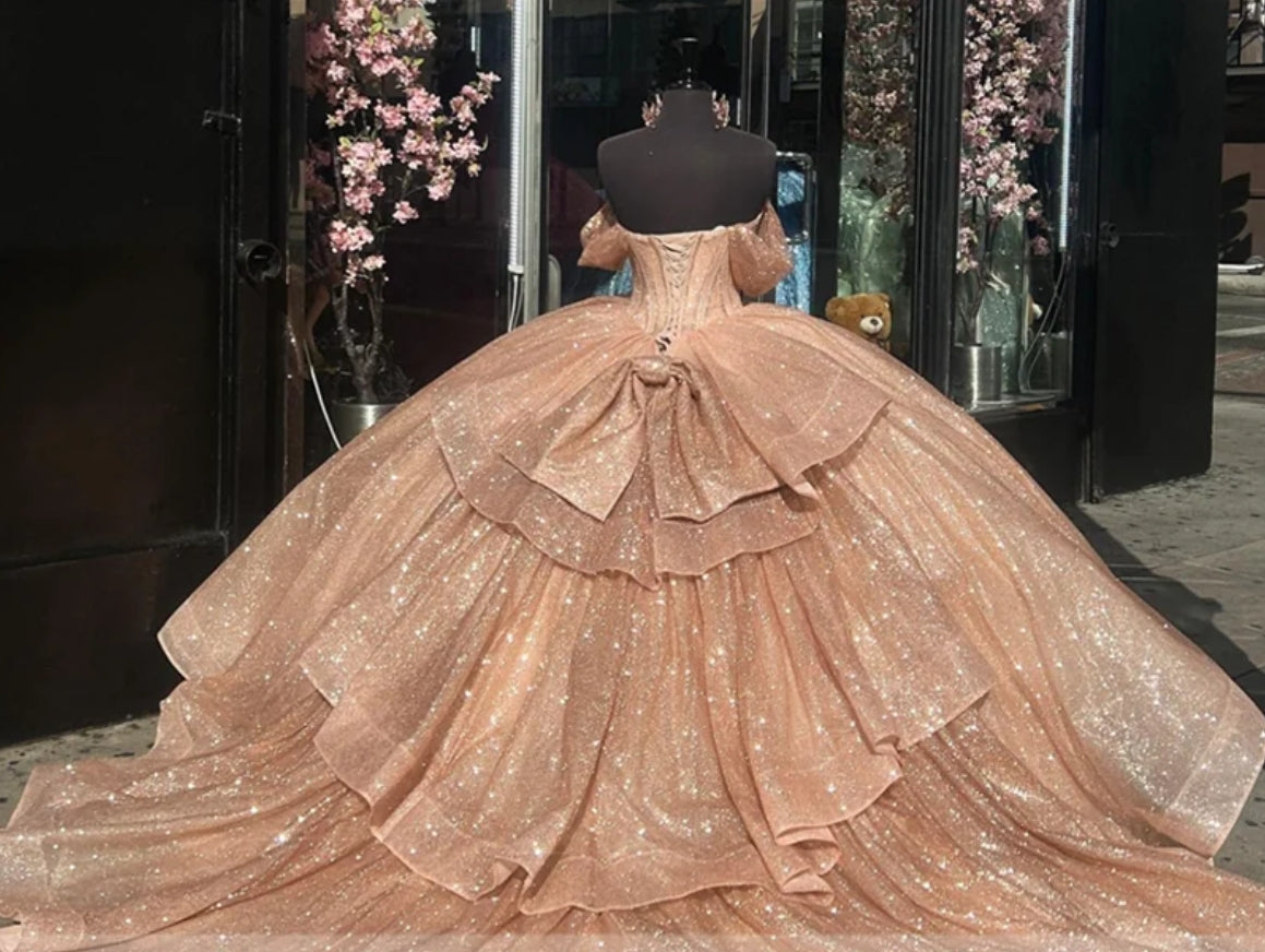 Glitter Rose Gold Princess Quinceanera Dress Bow Off Shoulder Crystals Beads Shiny Cinderella Sweet 16 Dress Vestidos De 15 Años