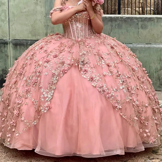 2024 Princess Girls Quinceanera Dresses Golld Applique Lace Flower Tull Lace Up Ball Gown Bithday Party Prom Wear Vestido De 16