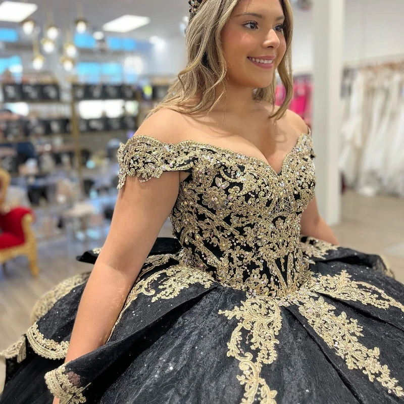 Luxury Black Sweetheart Ball Gown Quinceanera Dresses 2024 Gold Appliques Beads Sweet 15 16 Birthday Party Formal Wear Pageant