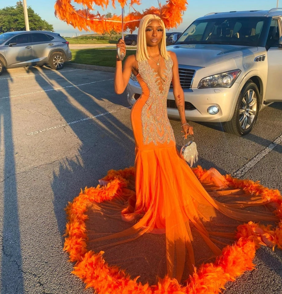 Sparkly Orange O Neck Long Prom Dress 2024 Simply Birthday Party Dresses Beaded Crystal Evening Gowns Feathers Gown Robe De Bal