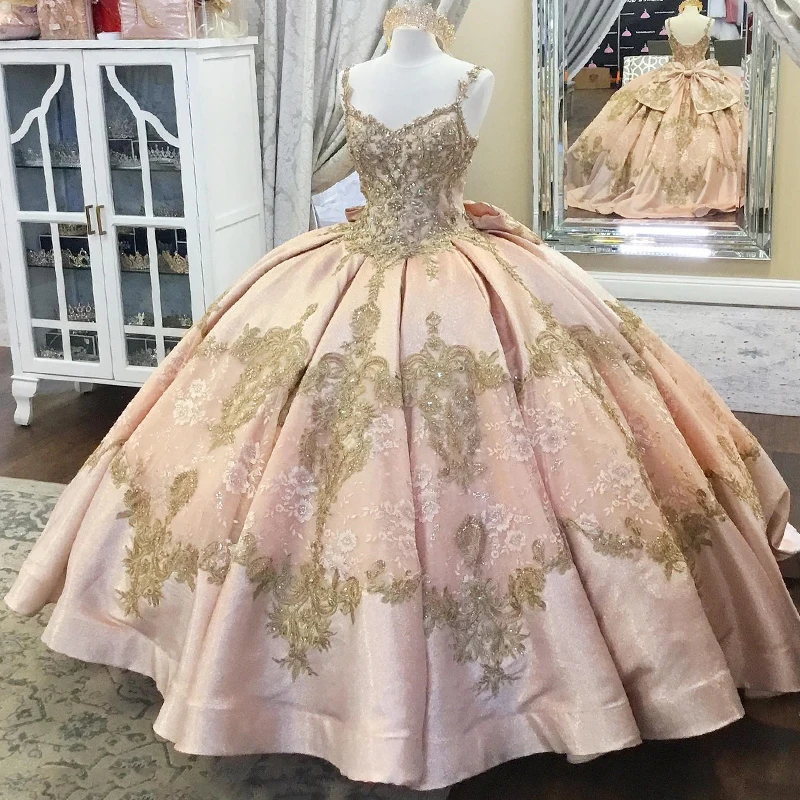 Luxury Rose Gold Quinceanera Dresses 2024 Lace Appliqued Lace Crystal Ball Gown Vestidos 15 De Quinceañera 16 Sweet