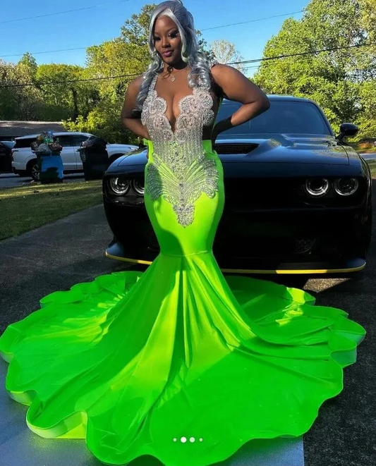 2024 Green Sparkly Mermaid Prom Occasion Party Dresses for Black Girl Diamond Crystal Evening Birthday Gala Dress plus szie