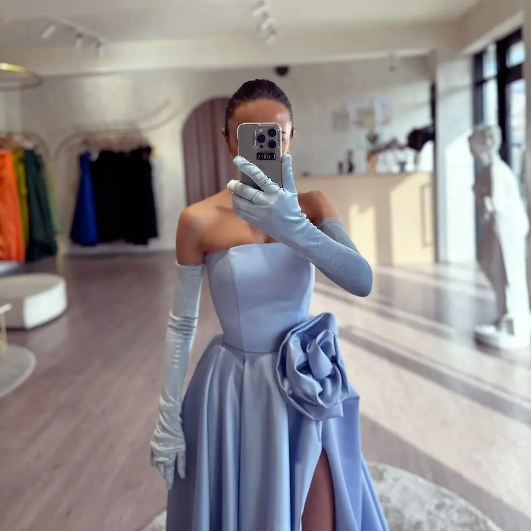 Elegant Blue A Line Prom Dresses Custom Made Side Split Strapless Formal Occasion Dress with Ruffled Flower Satin فساتين سهرة