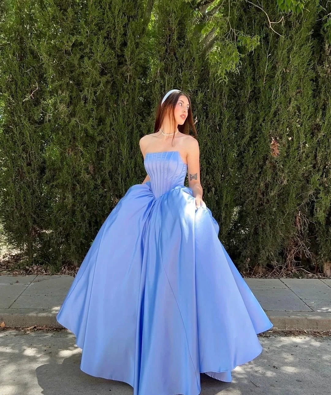 Sexy Strapless Satin Prom Dresses With Ruched Exquisite Lace Up Back A-Line Long Homecoming Cocktail Dance Party Ball Gowns