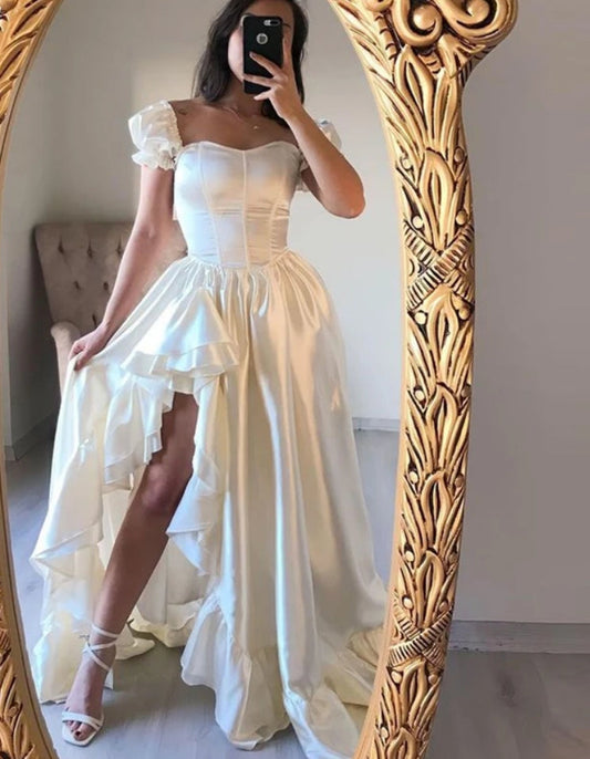 A-line Prom Dresses Short Sleeves Sweetheart Ruffles Evening Party Gowns Long Satin 2024 Princess Homecoming Dress