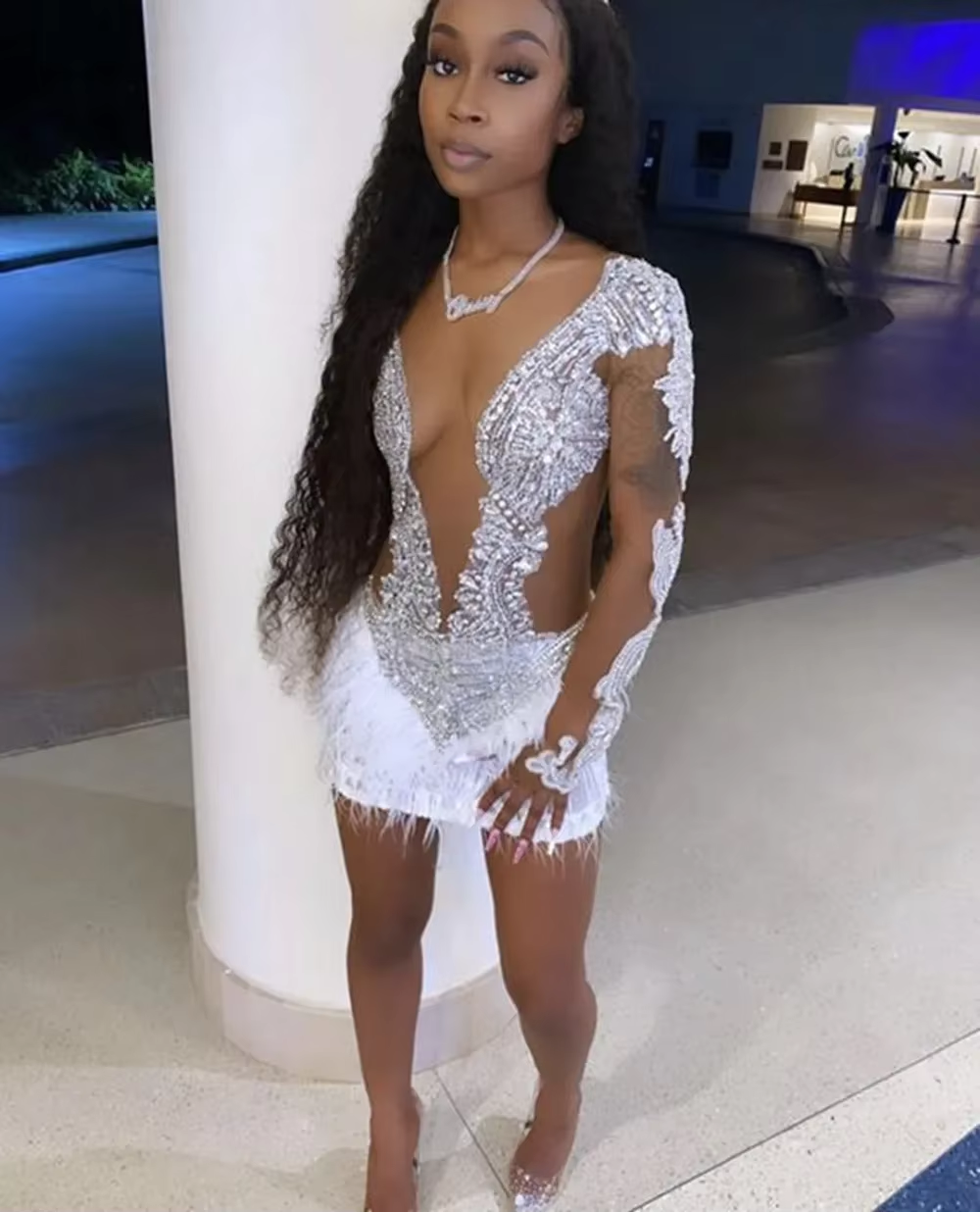 Sheer Beaded White Feather Long Sleeve African Cocktail Dresses Black Girls Short Prom Dresses Birthday Party Gowns Homecoming