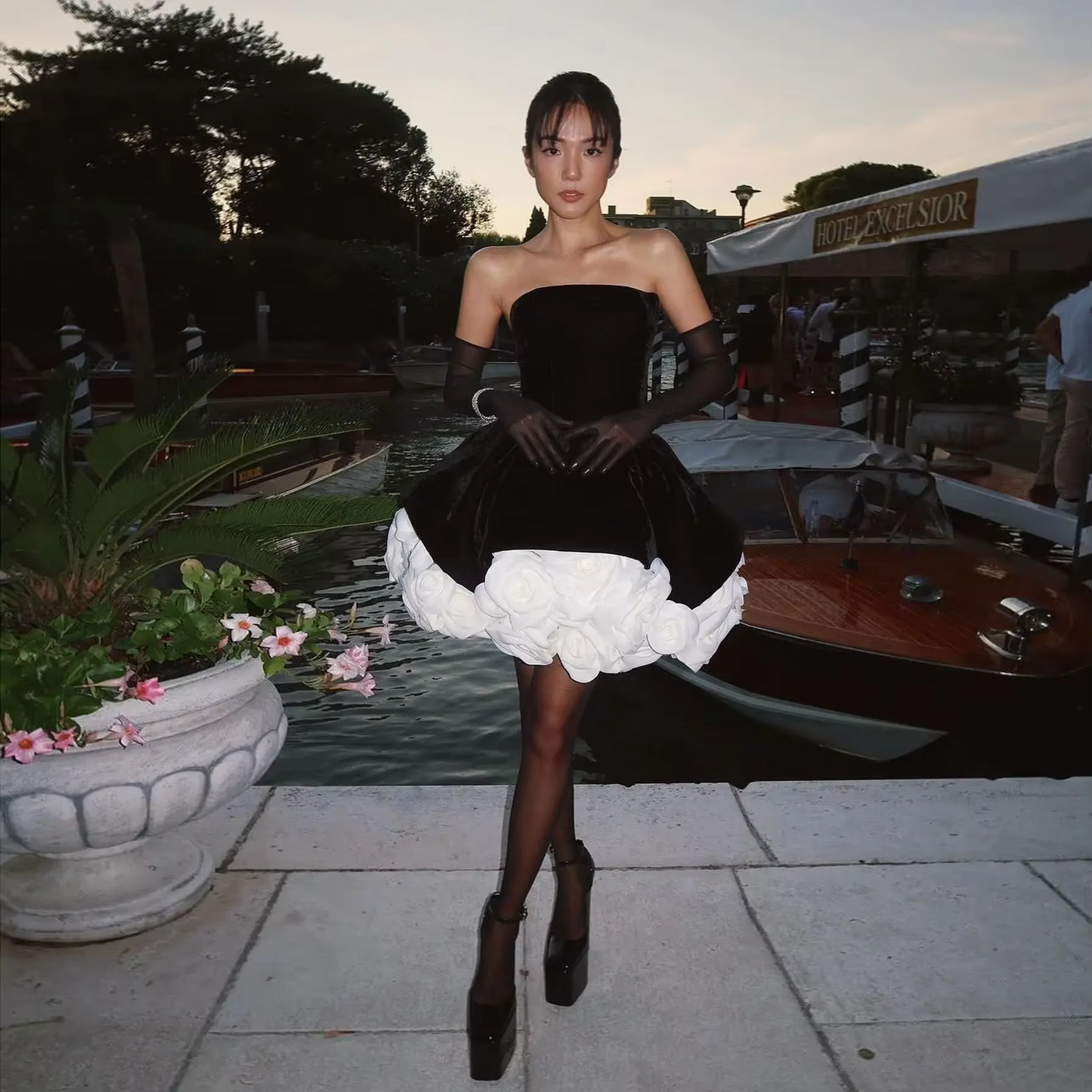 Princess Black Velvet White Floral Ruffle Short Prom Party Gowns Girls Dresses Birthday Photography