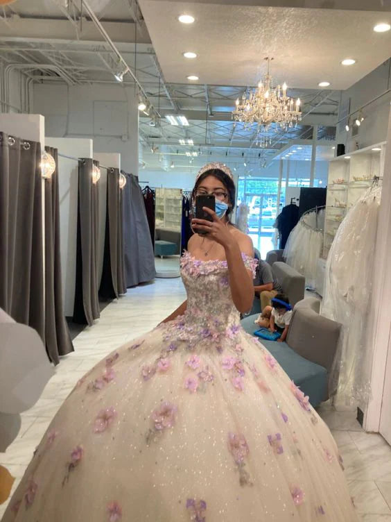 Stunning Off The Shoulder Floral Applique Quinceanera Dress Ball Gown Sweet 16 Dress