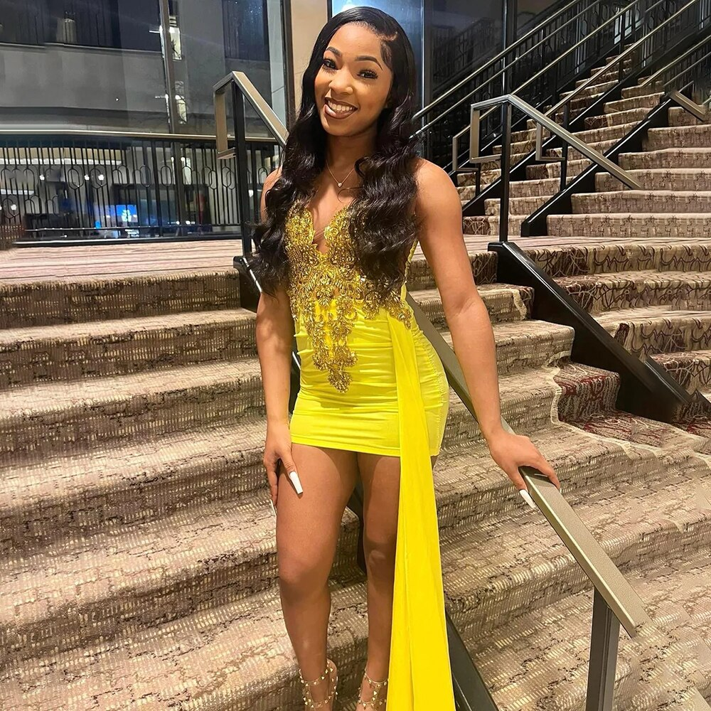 Glitter Beaded Crystal Diamond Short Prom Dresses 2023 Yellow Sleeveless Sexy Black Girls Mini Cocktail Gowns for Birthday Party