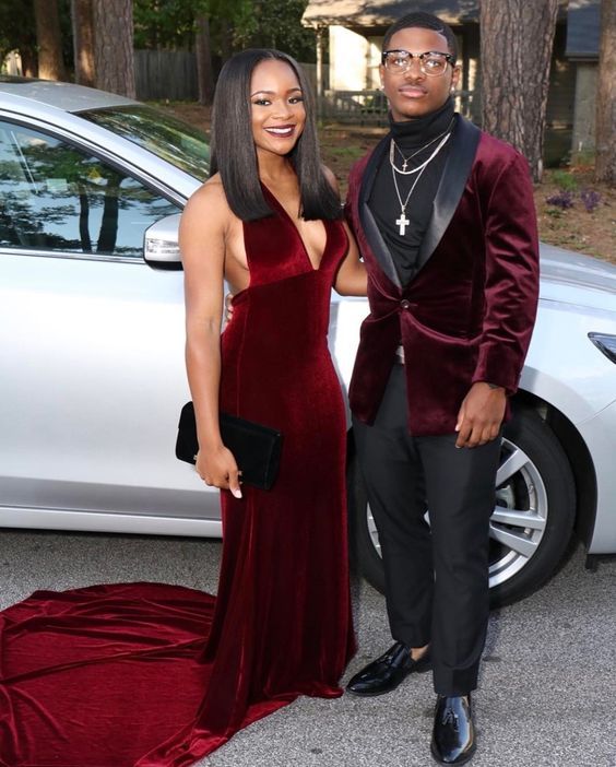 Wine Red Burgundy Velvet Prom Dresses Sexy Deep V Neck Sleeveless Black Appliques African Girl Black Girl Evening Formal Gowns