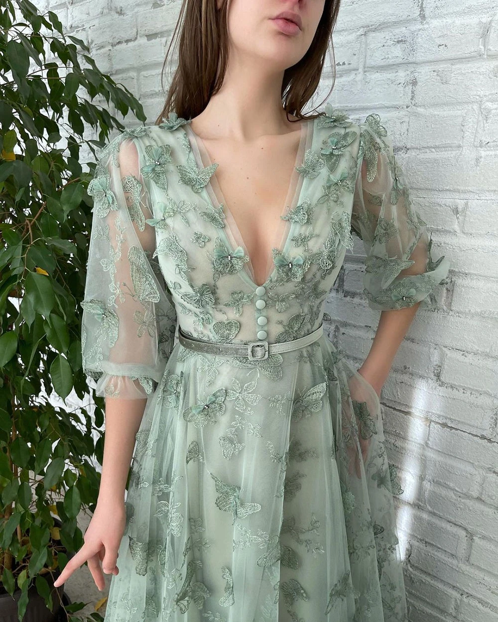 Green Butterfly Tulle Prom Dresses V Neck Long Sleeves Velvet Belt Evening Gowns Formal Party Dress with Pockets