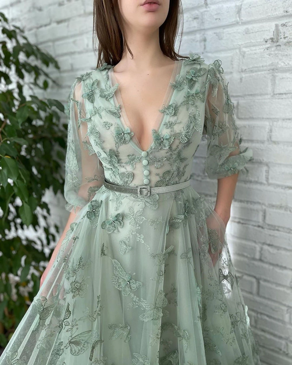 Green Butterfly Tulle Prom Dresses V Neck Long Sleeves Velvet Belt Evening Gowns Formal Party Dress with Pockets