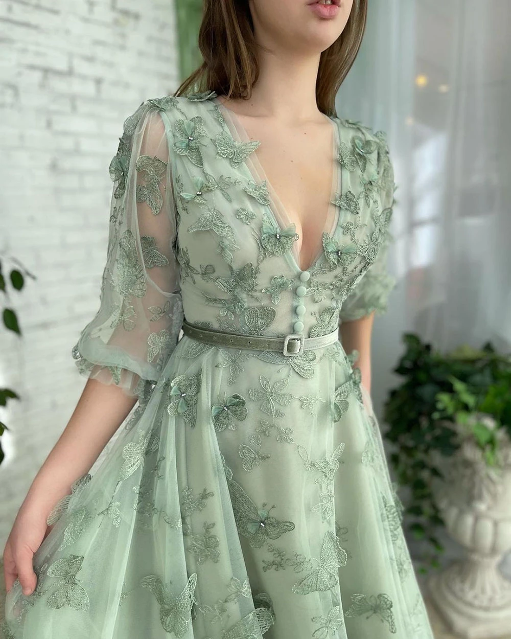 Green Butterfly Tulle Prom Dresses V Neck Long Sleeves Velvet Belt Evening Gowns Formal Party Dress with Pockets