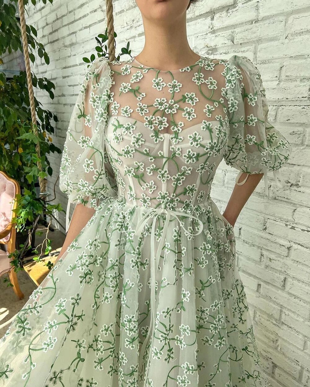 Lace Appliques Embroidery Floral Prom Dresses Tea-Length A-Line Formal Party Dress Evening Gown With Pockets