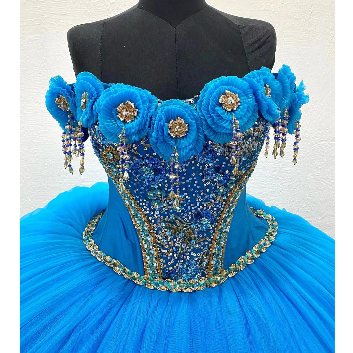 New Quinceanera Dresses Ball Gown Sweet 16 Years Beading 3D Flowers Appliques Tassel Graduation Party Prom Gowns Robes De Soirée