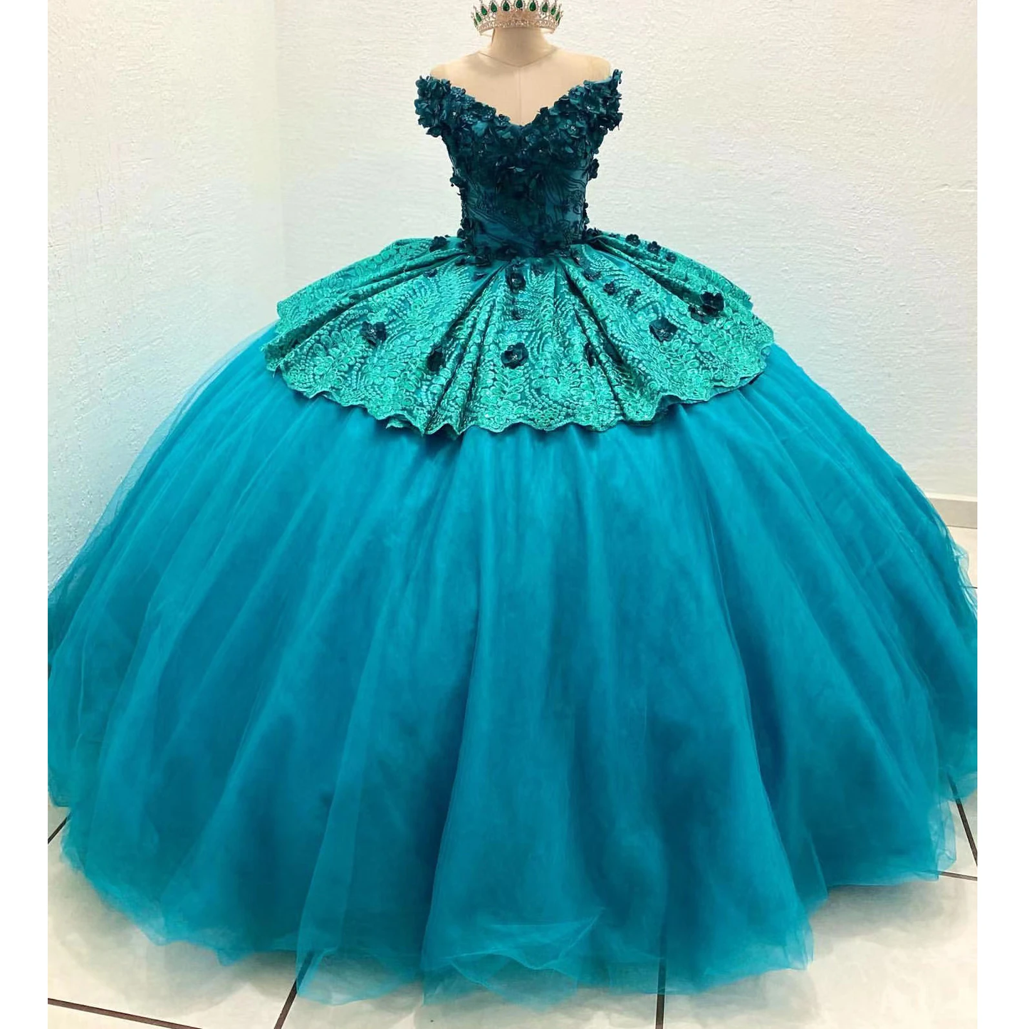 Green Quinceanera Dresses Ball Gown For Sweet Girl Beaded Sequined Sweetheart Floor-Length Party Prom Dress Vestidos De 15 Años