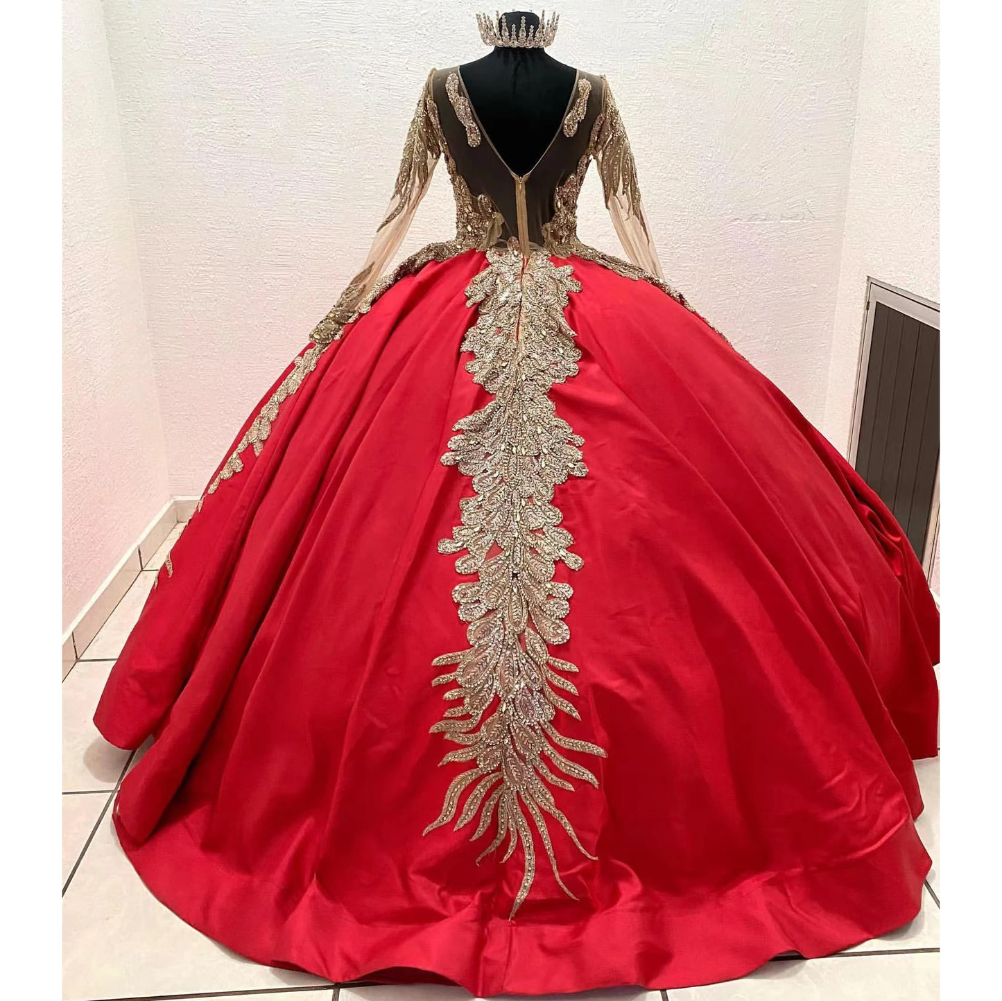 Luxury Red Quinceanera Dresses Ball Gown For Sweet Girl Satin Beading Sequined Long Sleeve Prom Party Gwons vestidos de 15 años