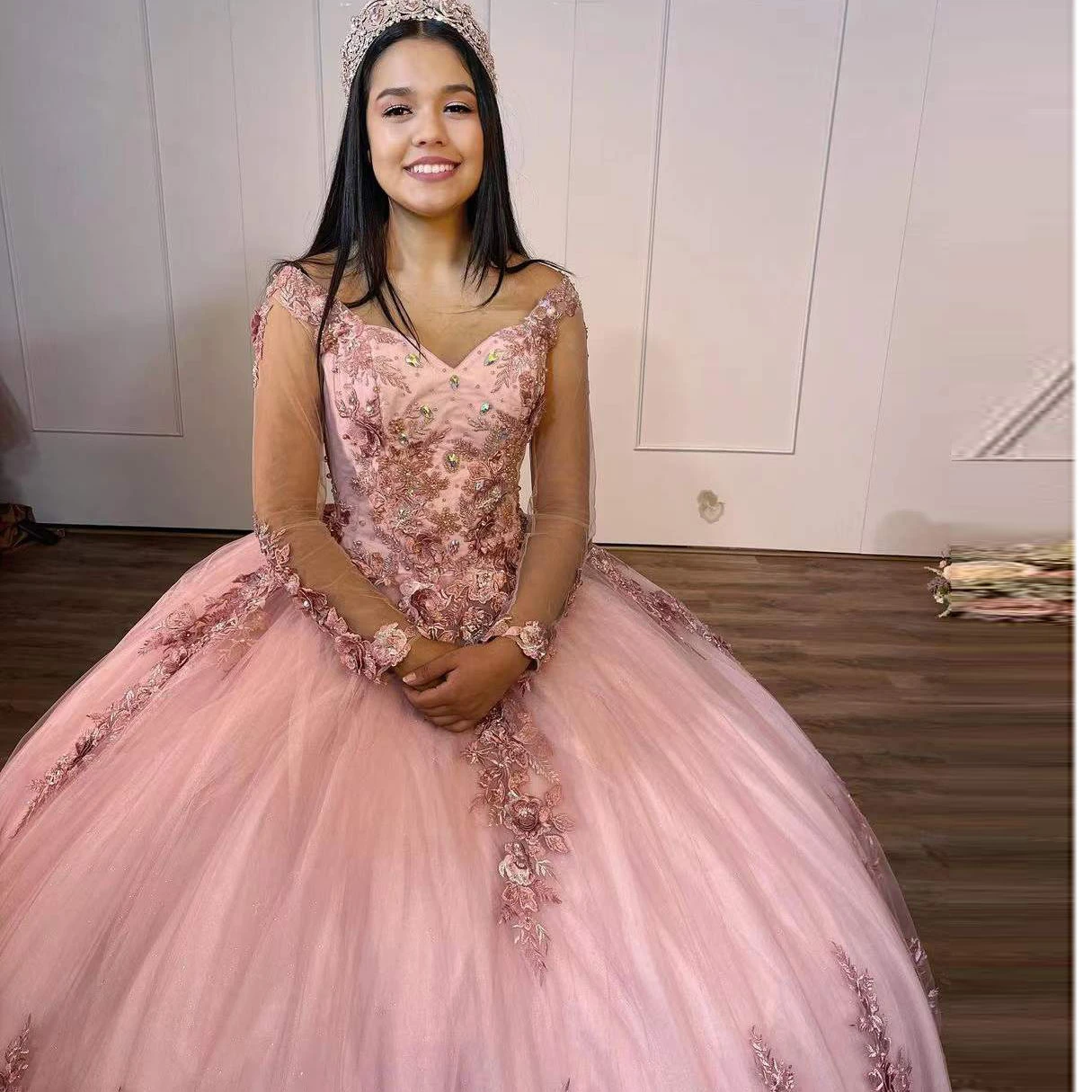 Pink Ball Gowns Quinceanera Dresses Beading Sequined Appliques For Sweet Girl Formal Party Princess Skirt Vestidos De 15 Años