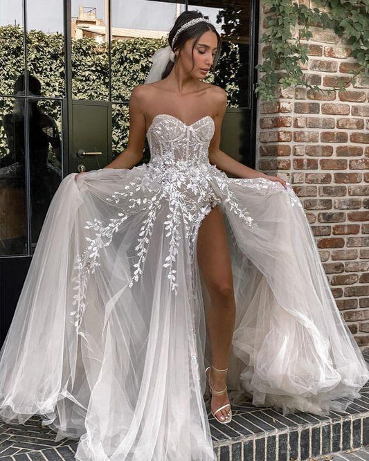 Strapless Split Lace A Line Wedding Dresses Sweep Train Lace-up Back Tulle Beach Bridal Gown