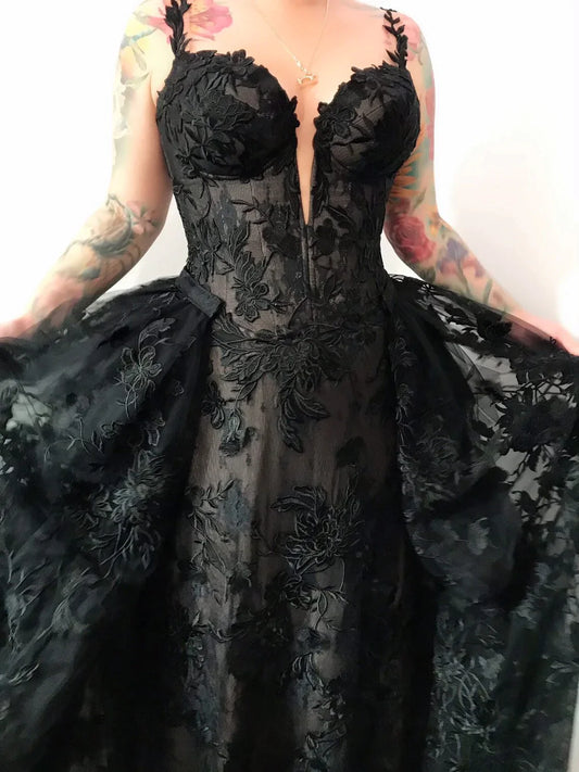Gothic Black corset lace wedding dress with detachable skirt